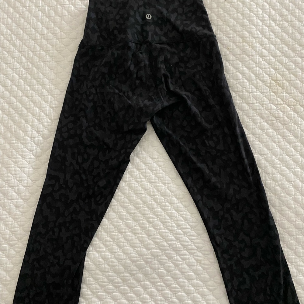 Lululemon high waited wunder under cropped leopard leggings
